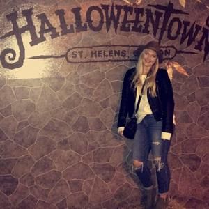 Meet your Posher, Bri